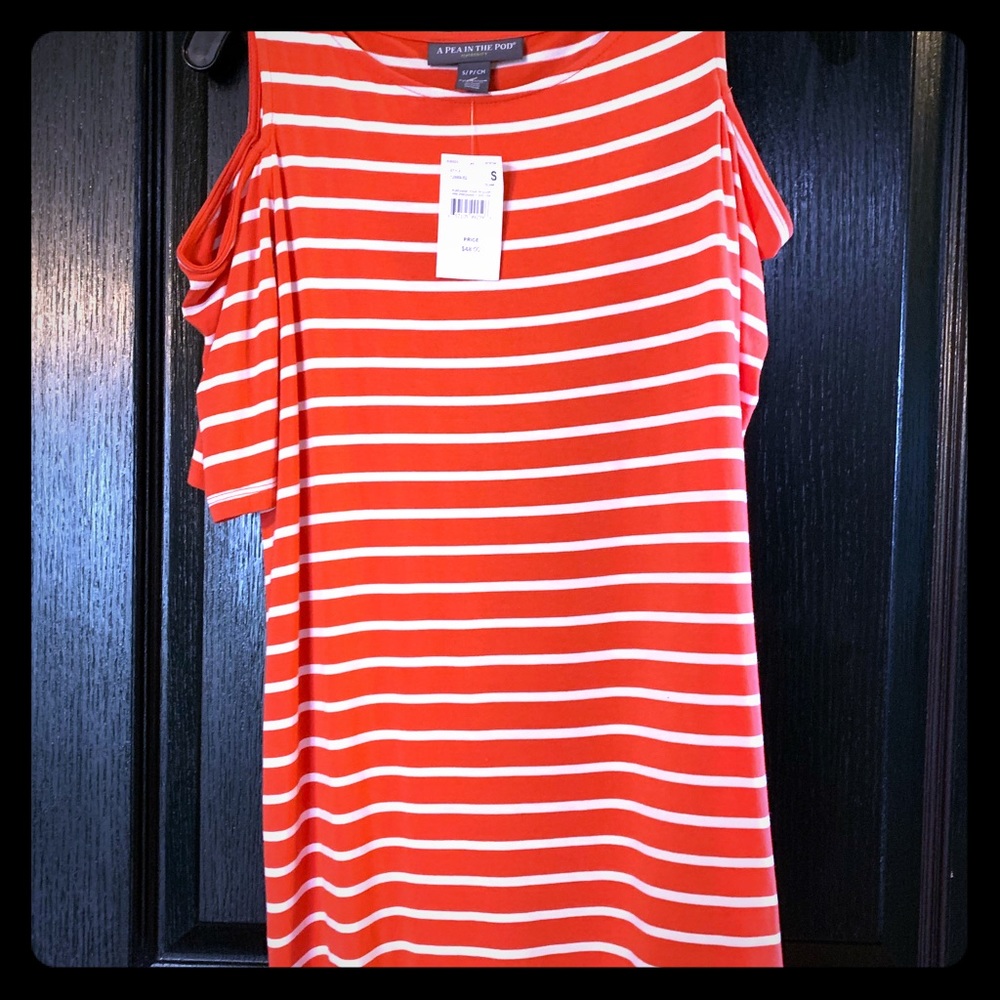 Cold shoulder maternity top